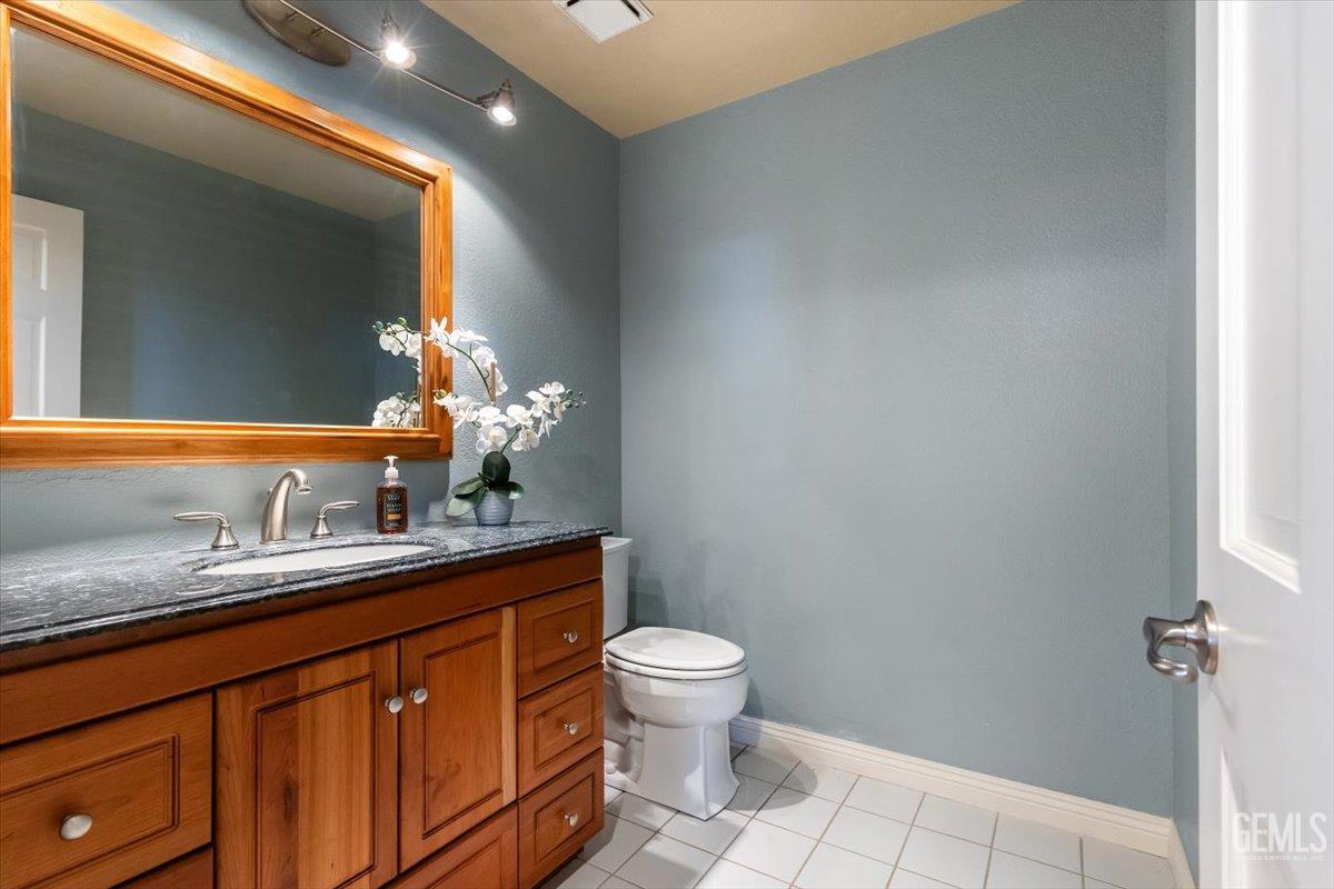 24050 Jacaranda Drive — photo 11