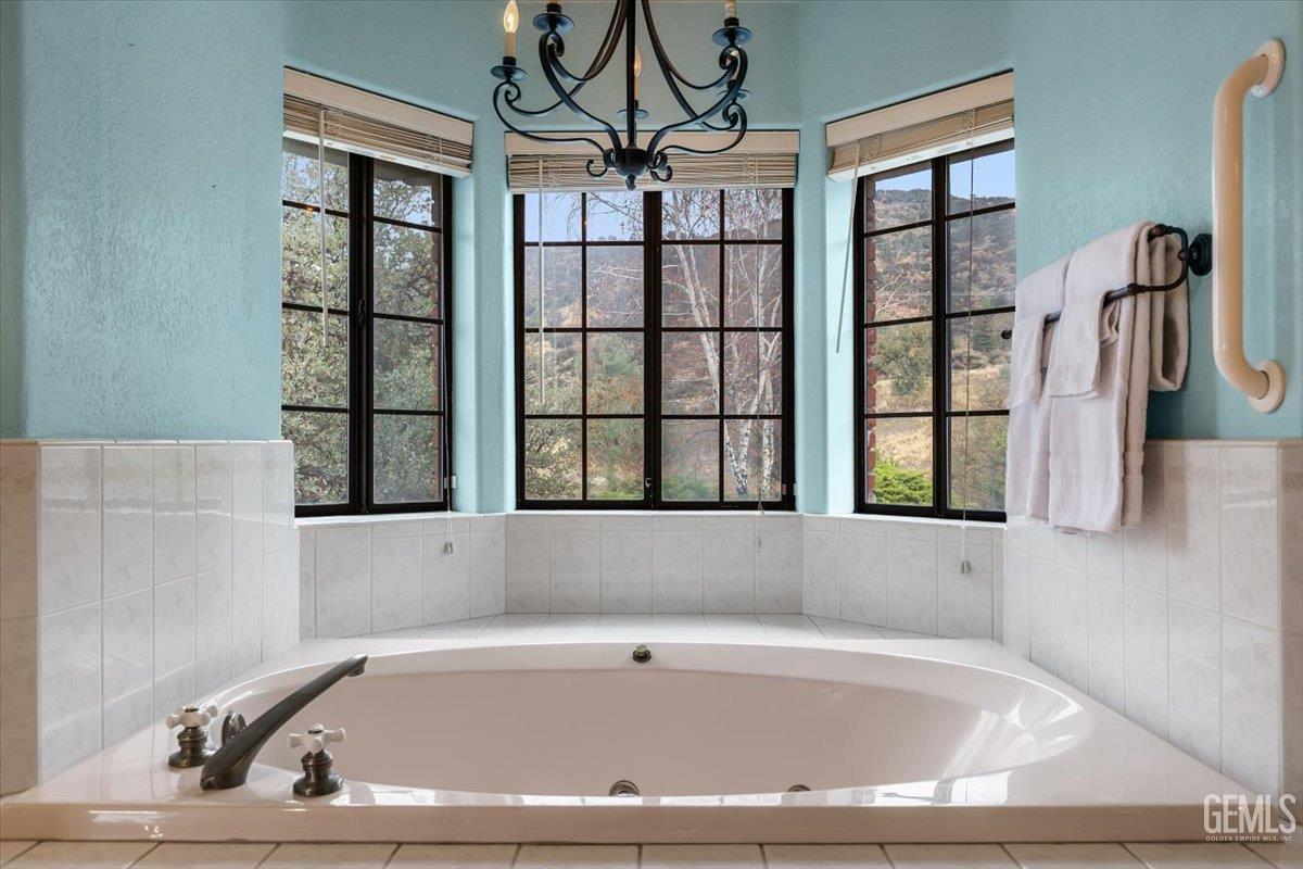 24050 Jacaranda Drive — photo 30