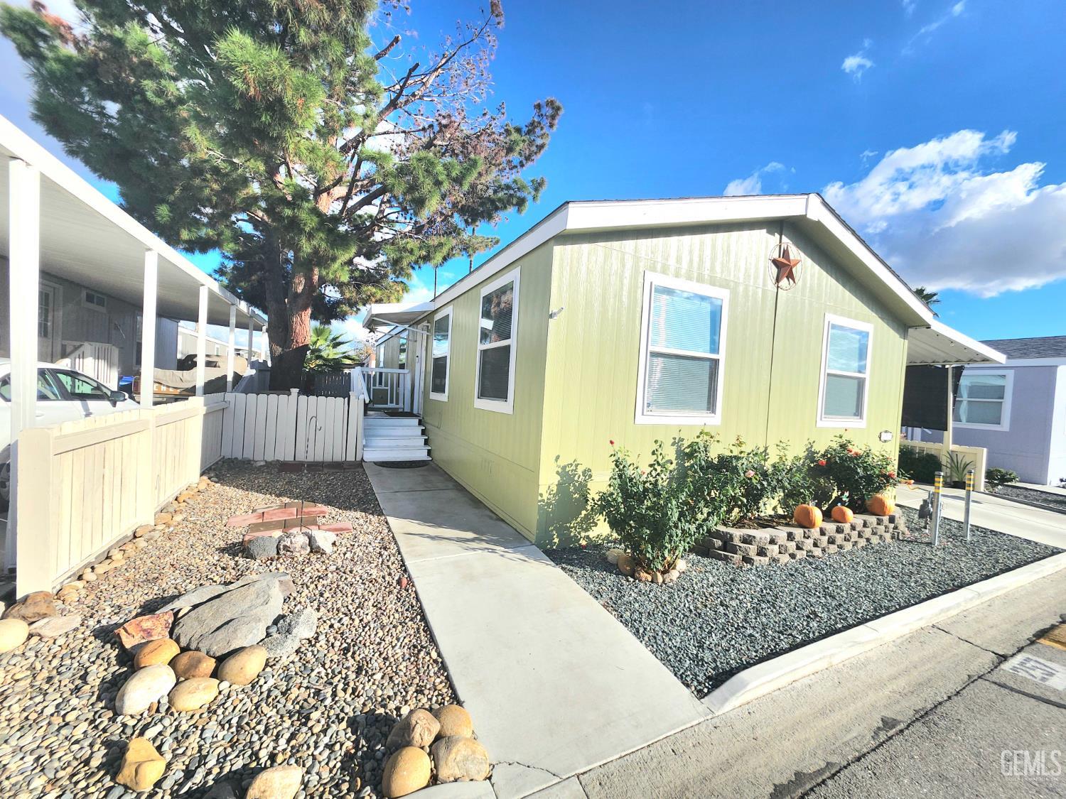 257 Mary Kay Lane — photo 2