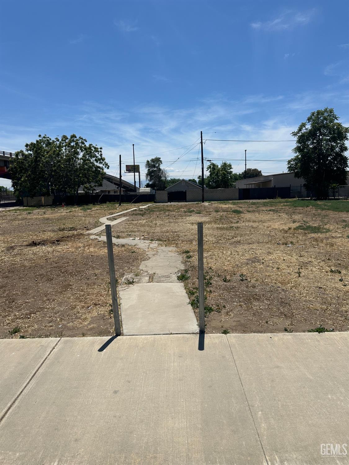 821 E Kentucky Street