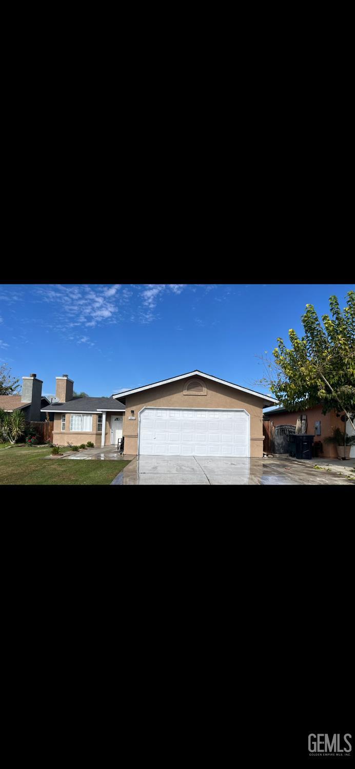 Photo of 1024 Hazelnut Street, Wasco, CA 93280