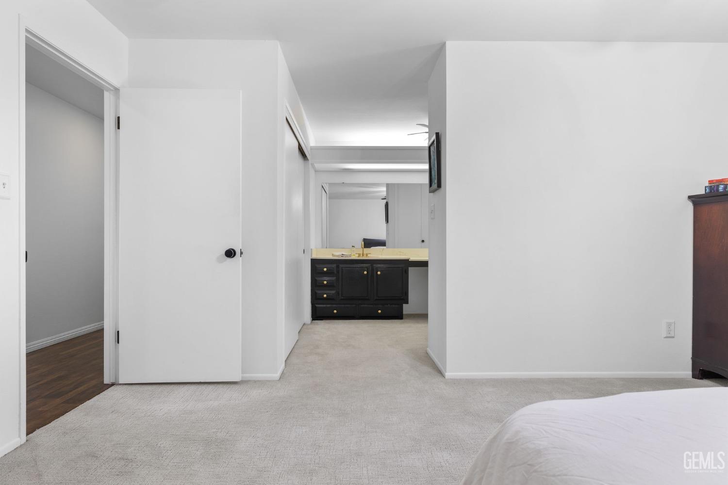 2513 Elm Street — photo 46
