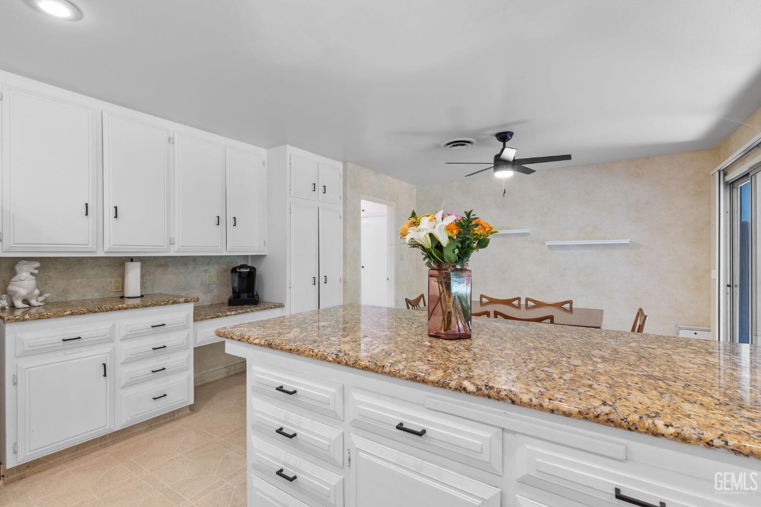 2513 Elm Street — photo 31