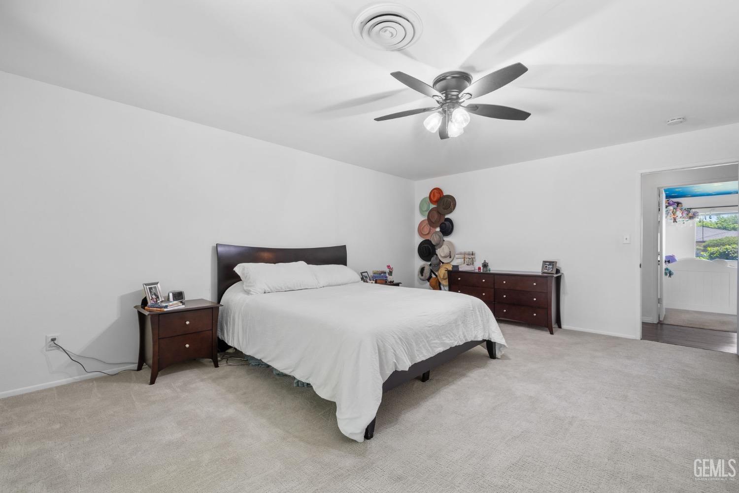 2513 Elm Street — photo 43