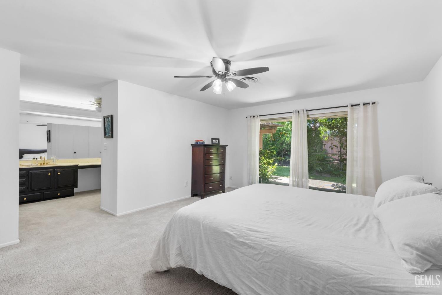 2513 Elm Street — photo 45