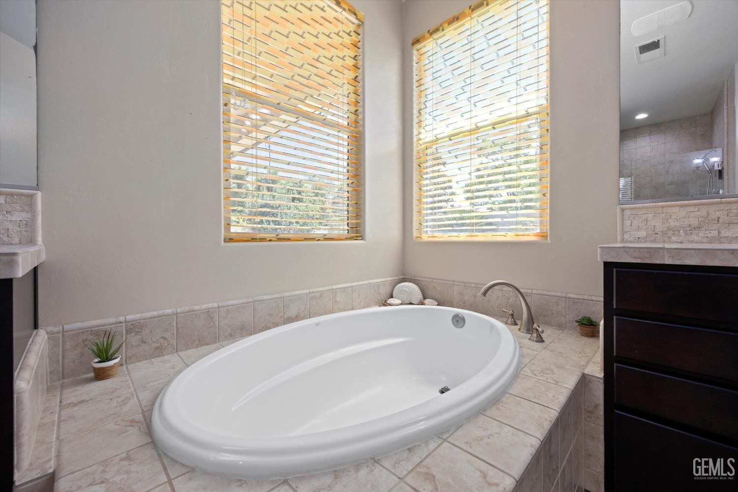 11009 Strathaven Street — photo 32