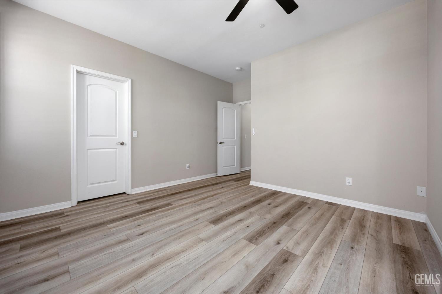 11009 Strathaven Street — photo 41