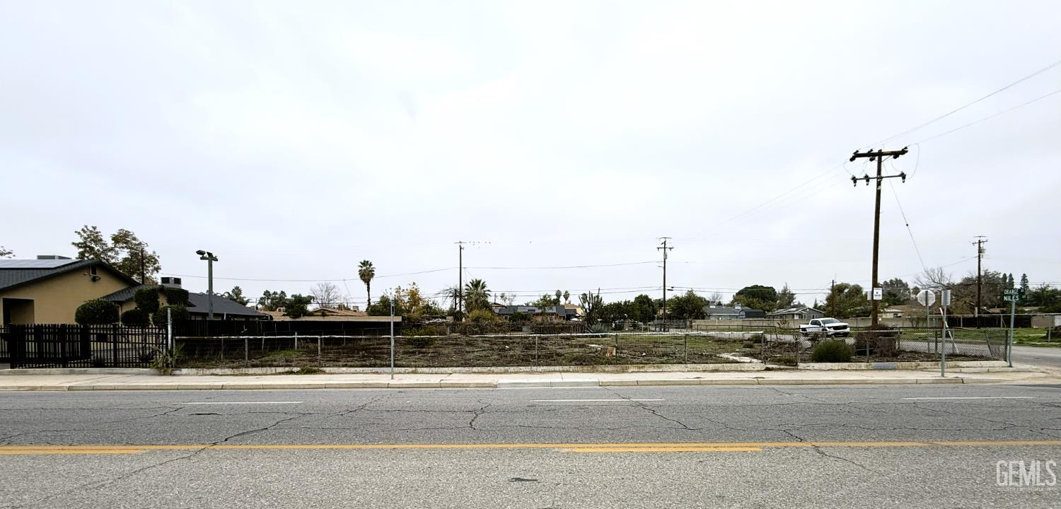 1836 Niles Street — photo 8
