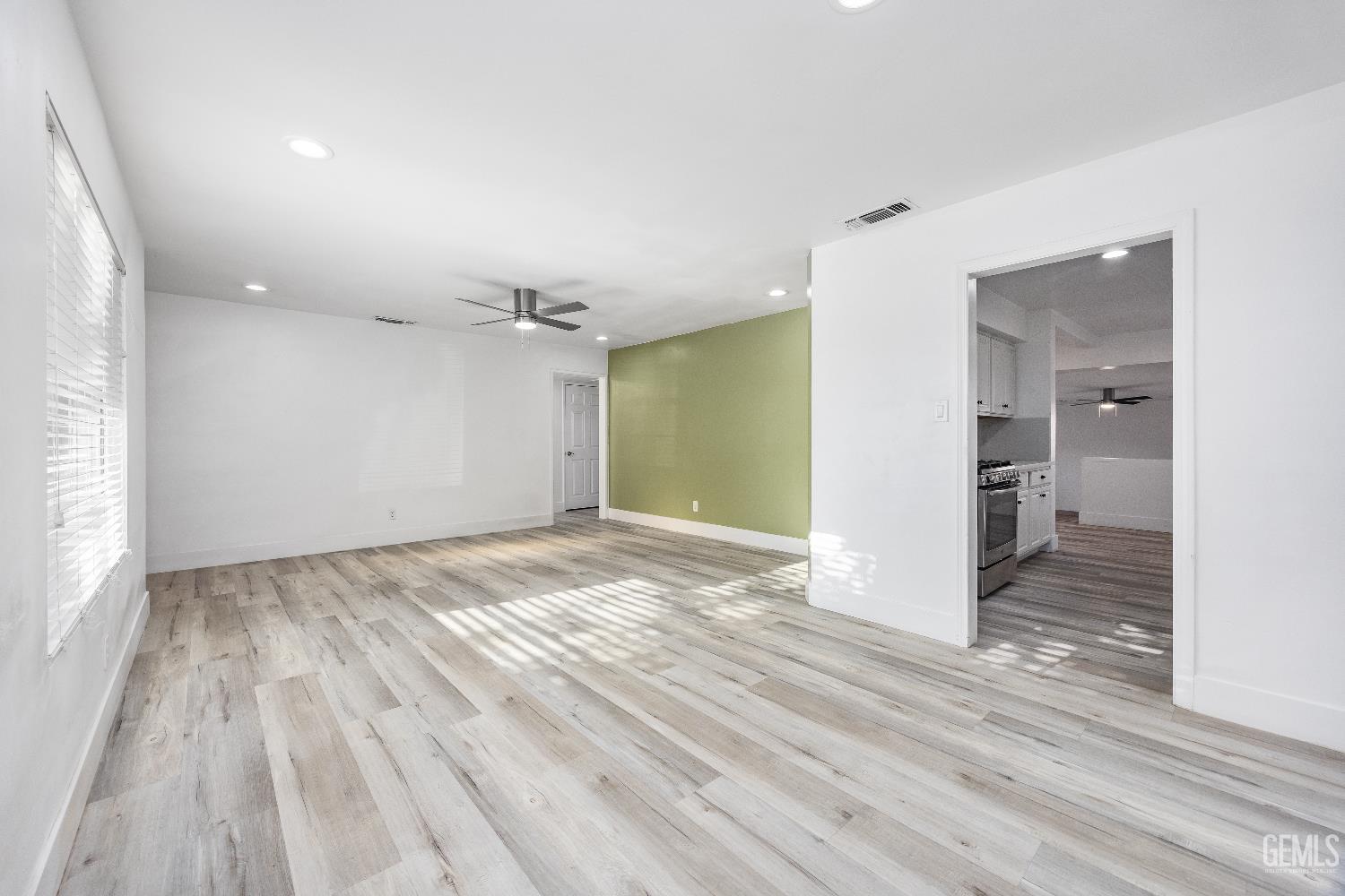 3028 Spruce Street — photo 11