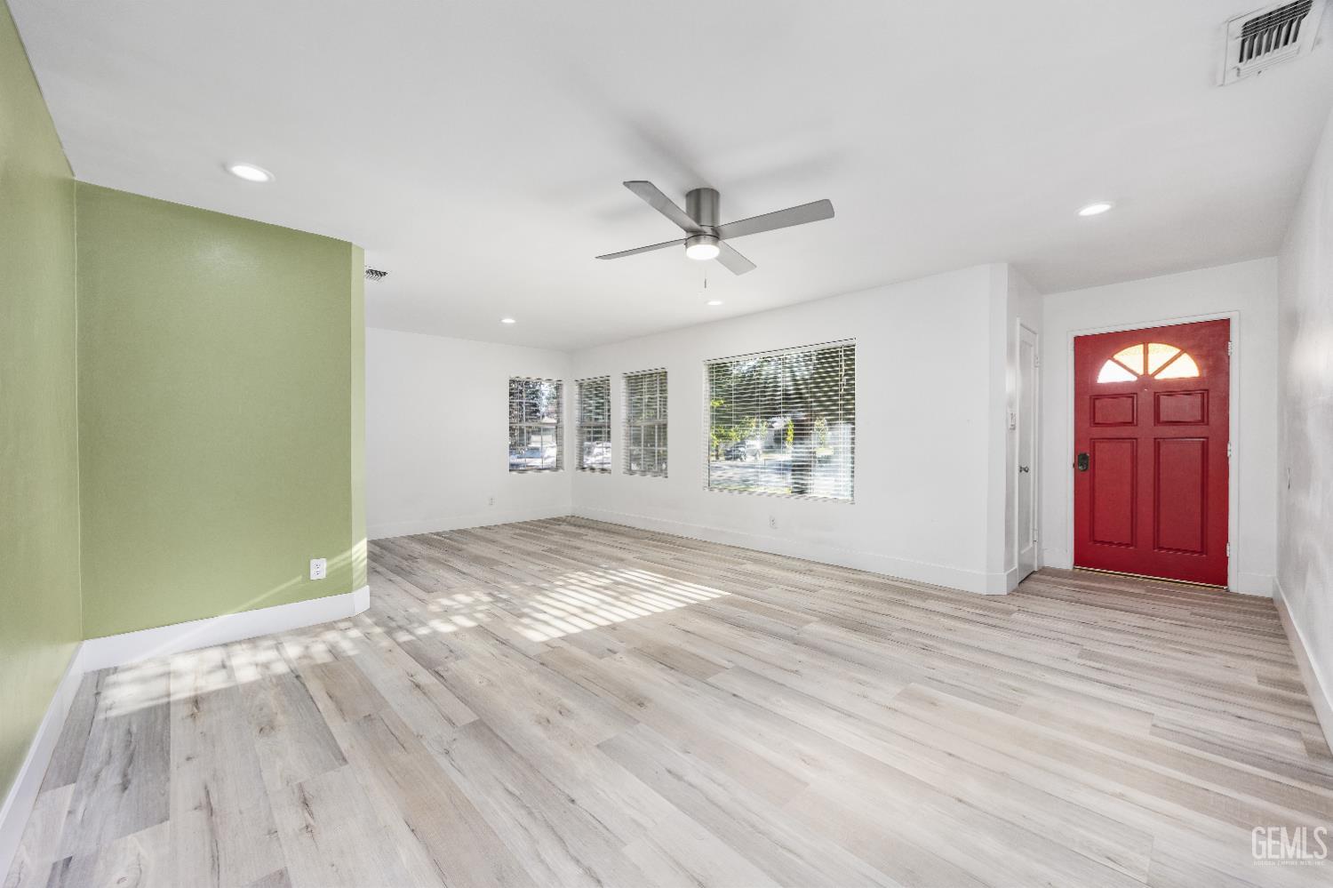 3028 Spruce Street — photo 9