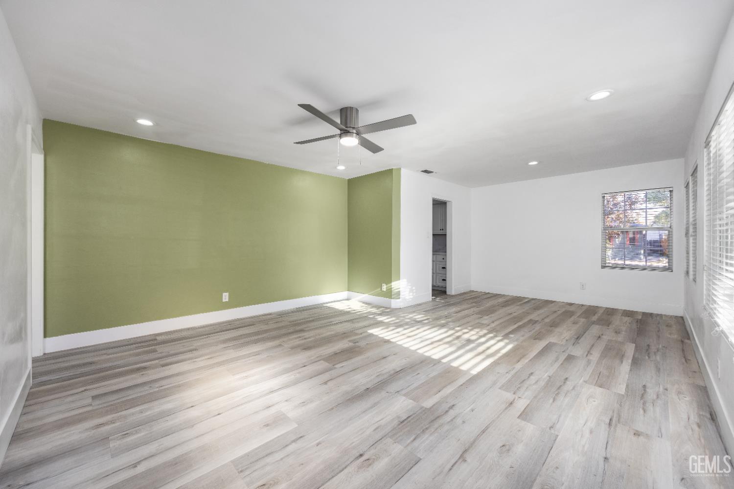 3028 Spruce Street — photo 6