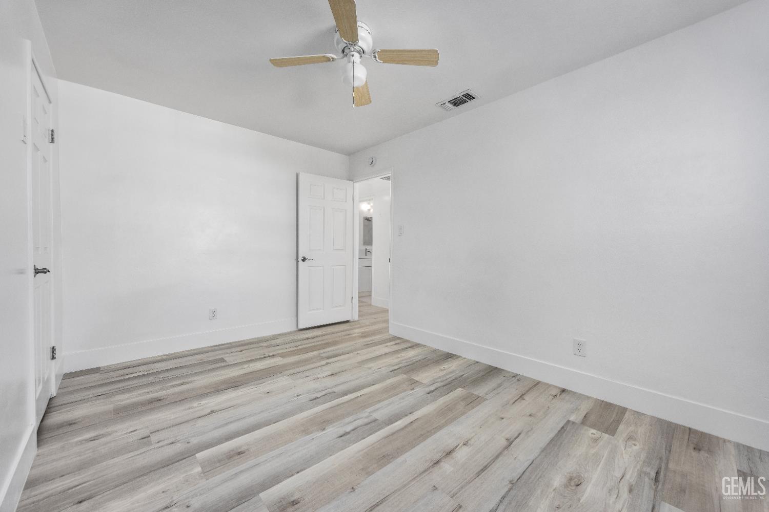 3028 Spruce Street — photo 30