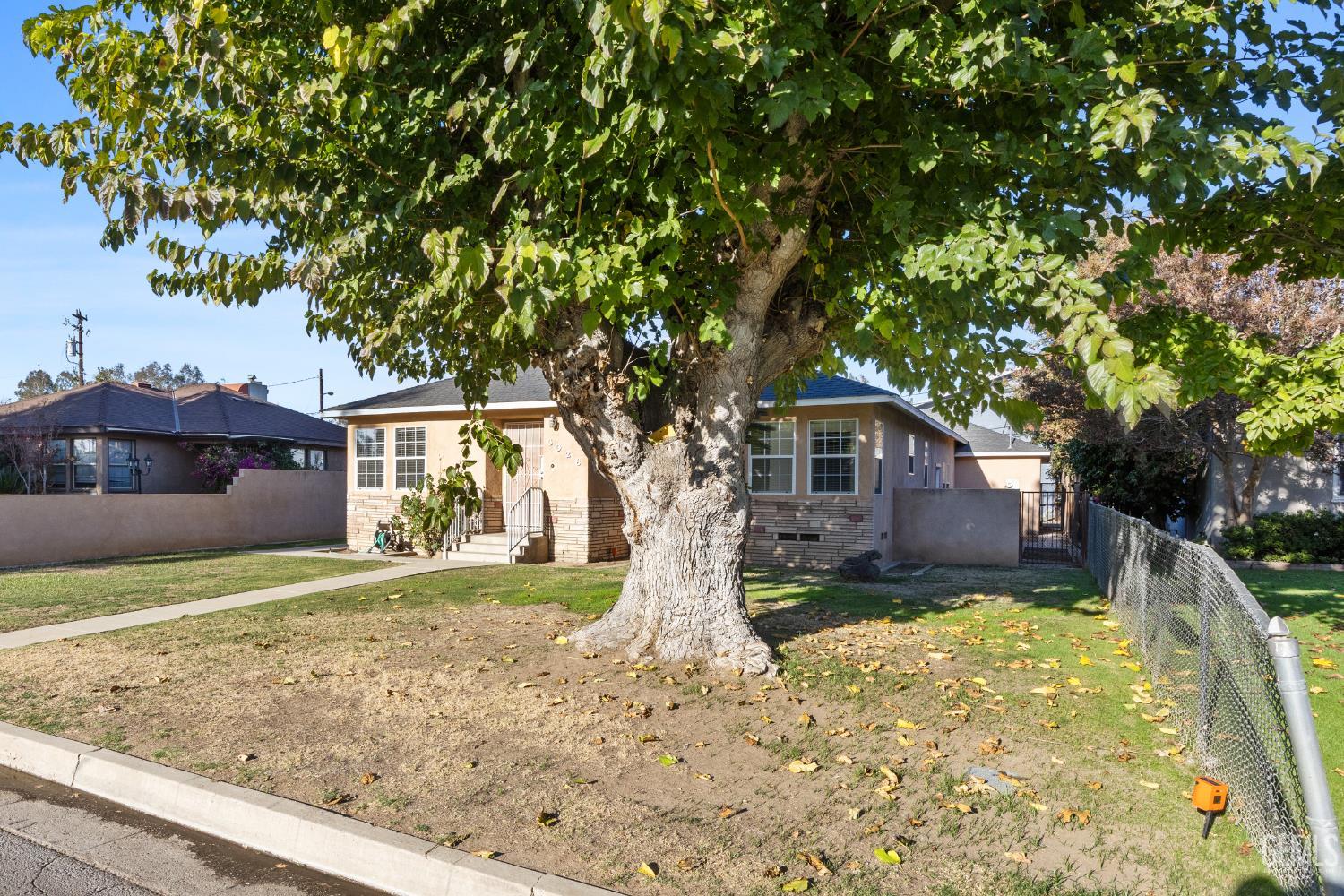 3028 Spruce Street — photo 4