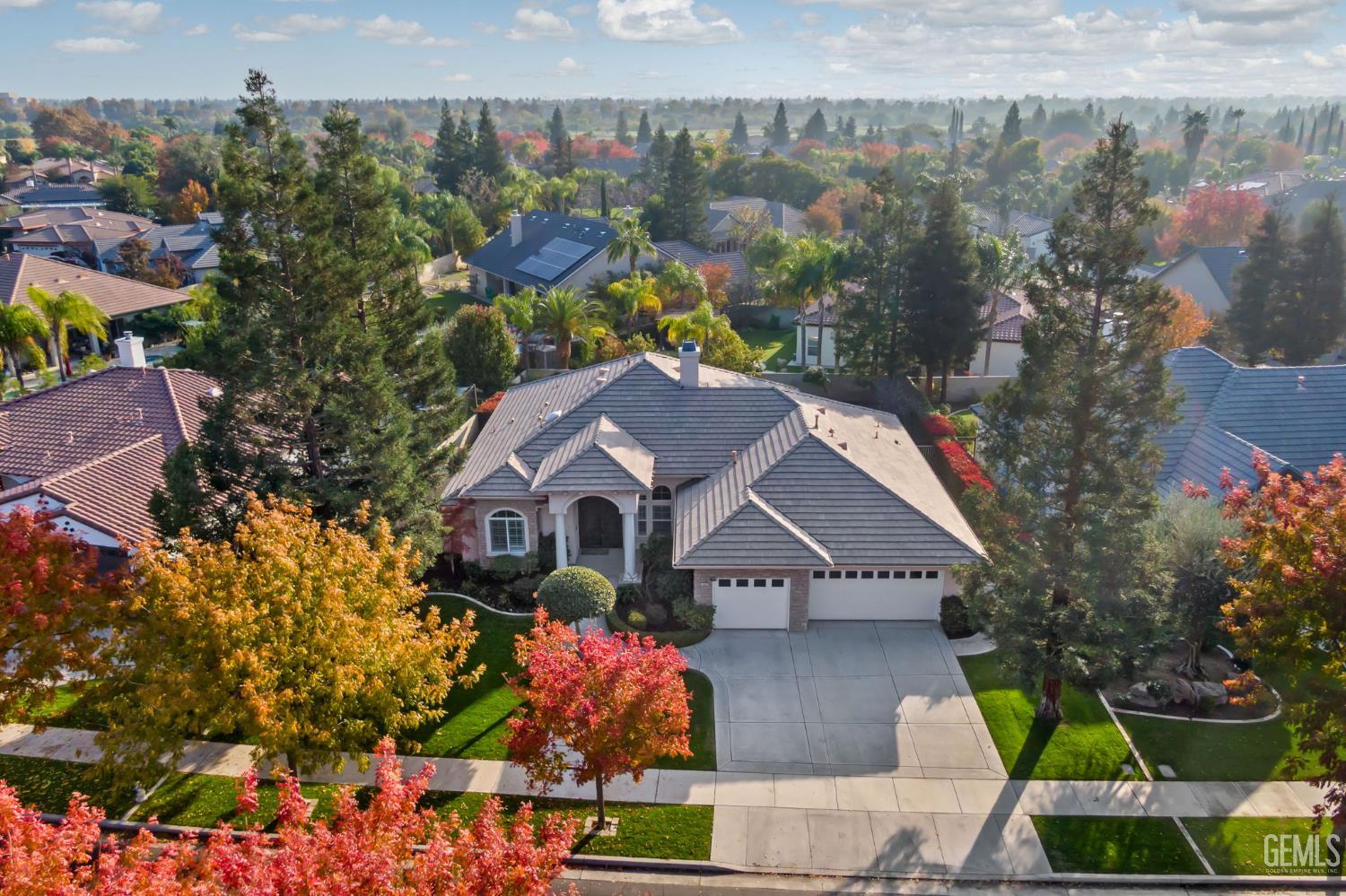 Photo of 10507 Ashbourne Drive, Bakersfield, CA 93312