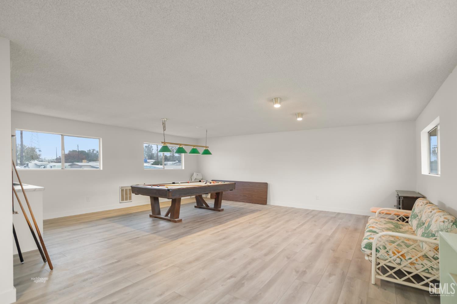 900 James Road — photo 29