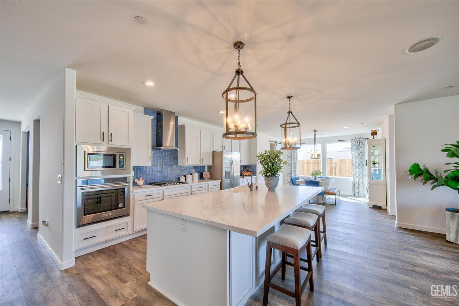 11001 Quentari Avenue — photo 3