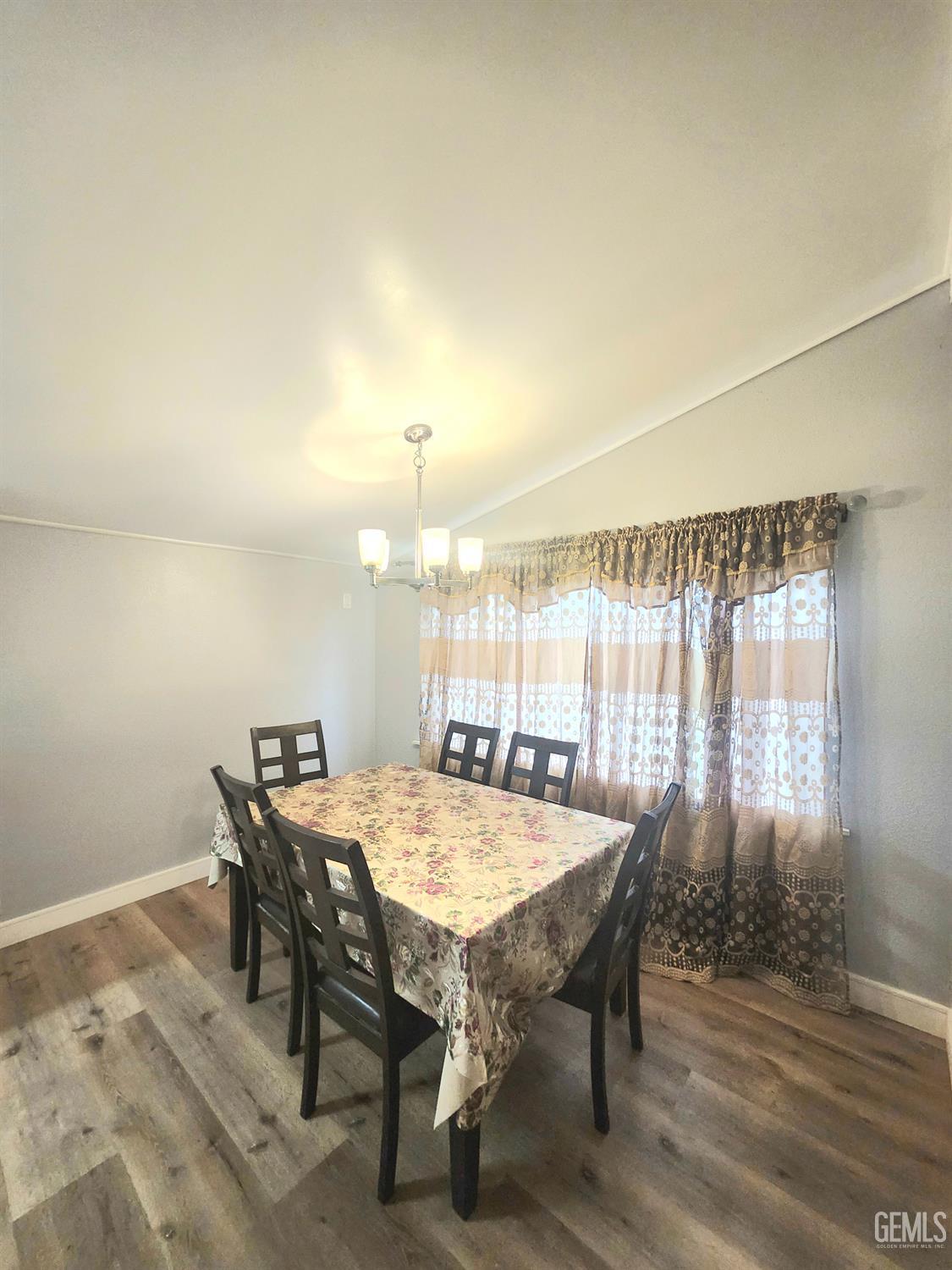 5233 Noble Street — photo 10