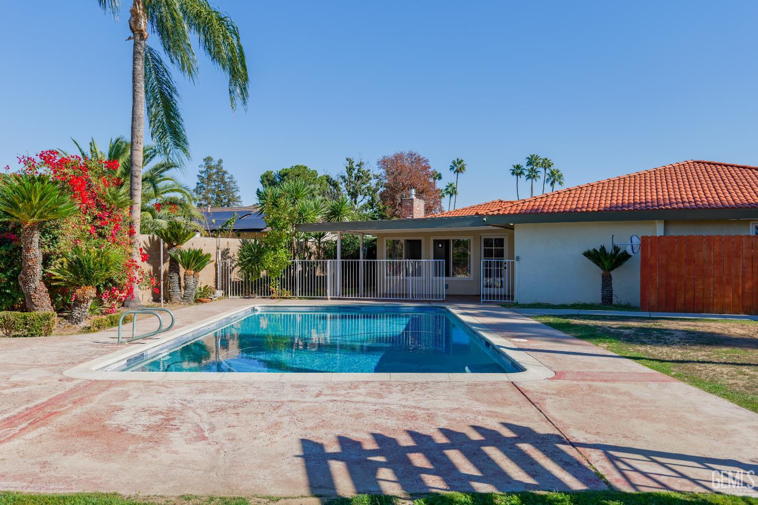 5909 Ashwood Street — photo 43