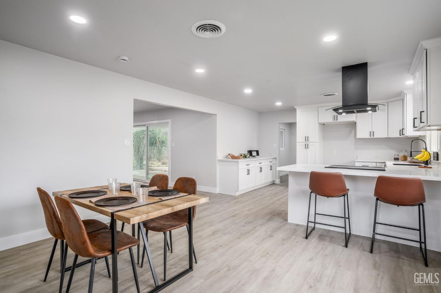 3136 Saratoga Street — photo 11