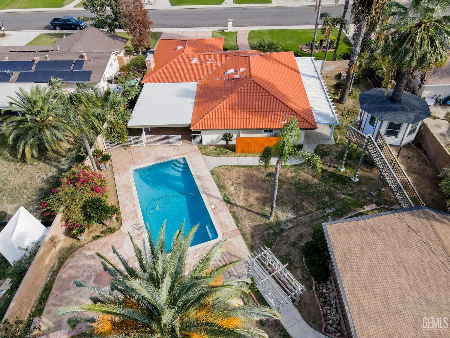 5909 Ashwood Street — photo 3