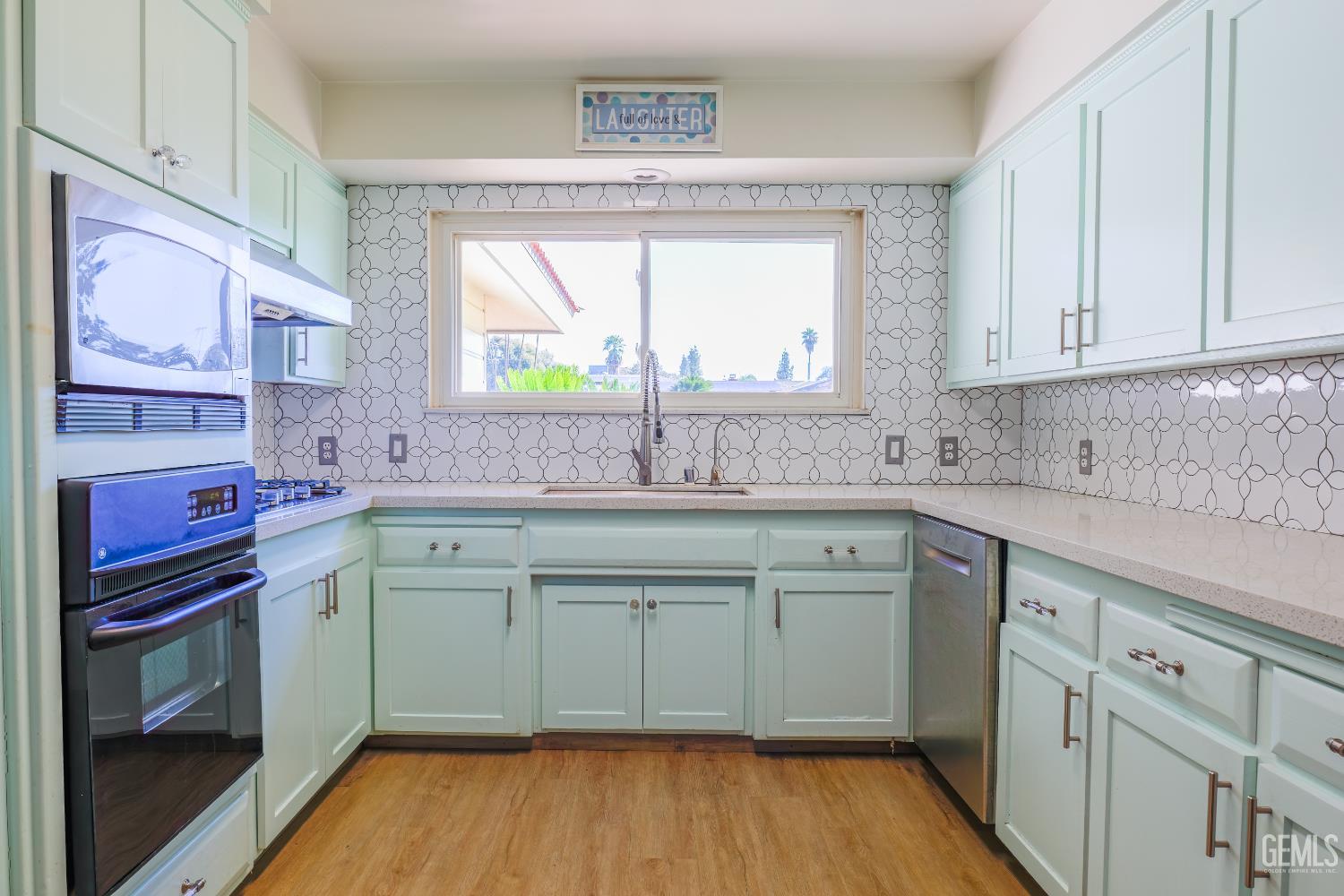 5909 Ashwood Street — photo 38