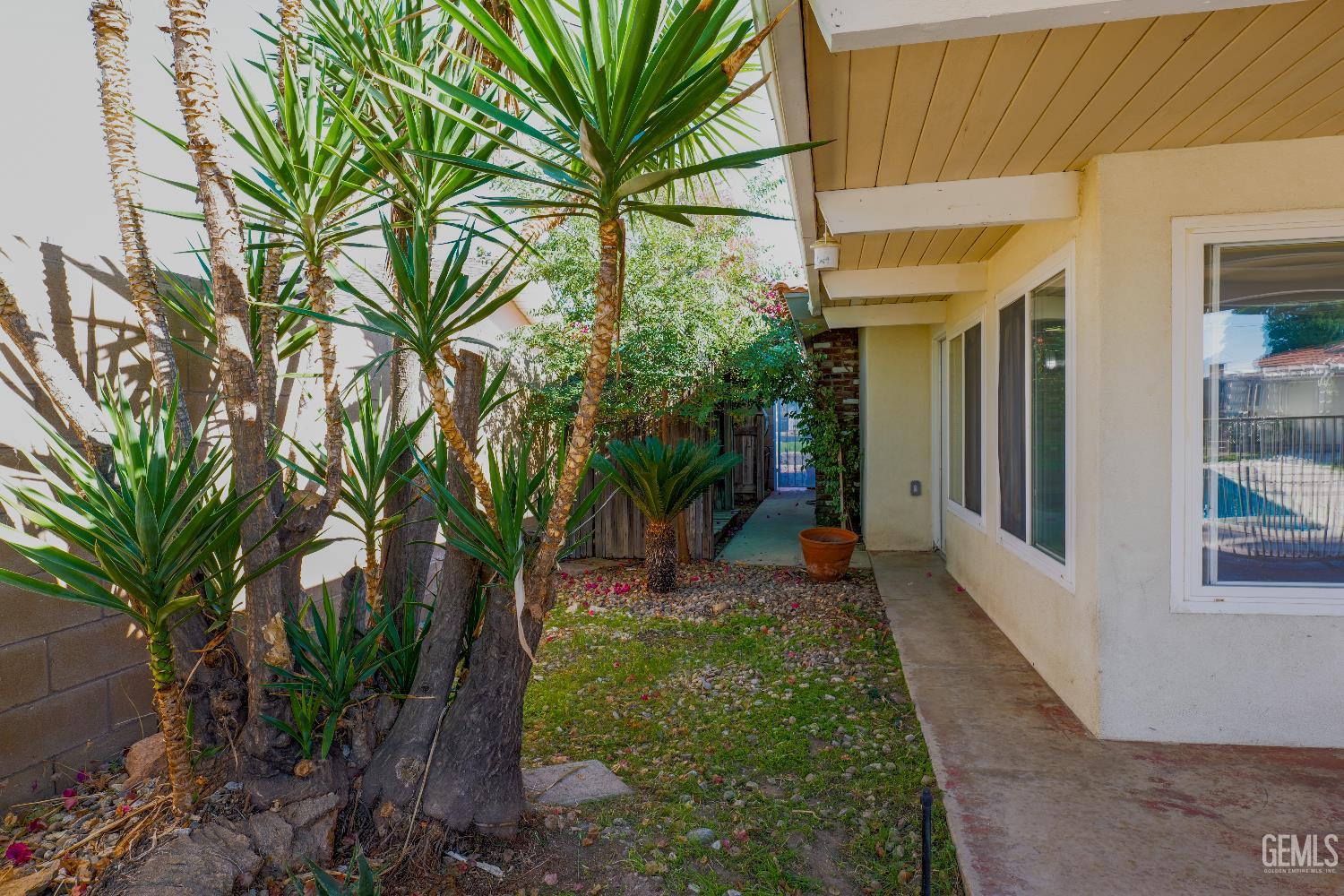 5909 Ashwood Street — photo 41