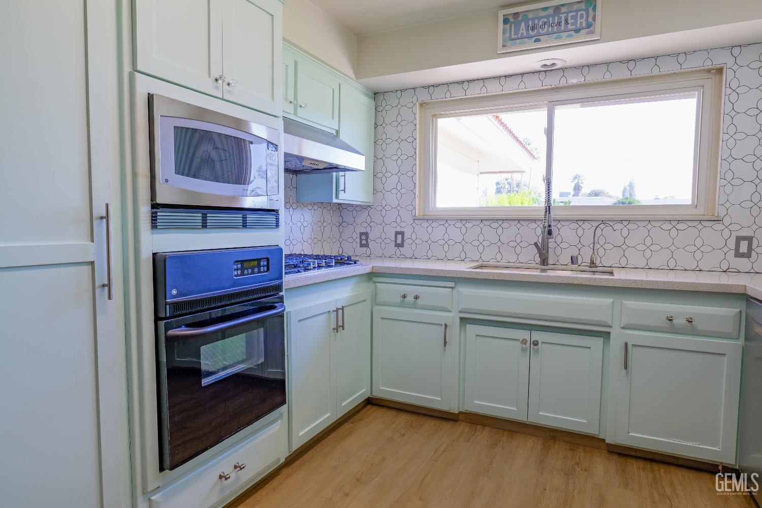 5909 Ashwood Street — photo 39