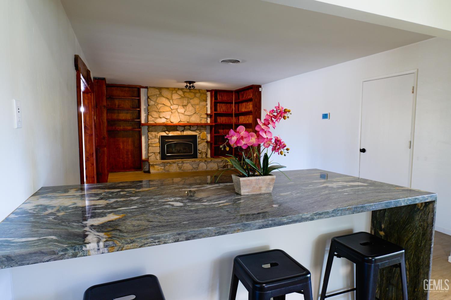 5909 Ashwood Street — photo 35