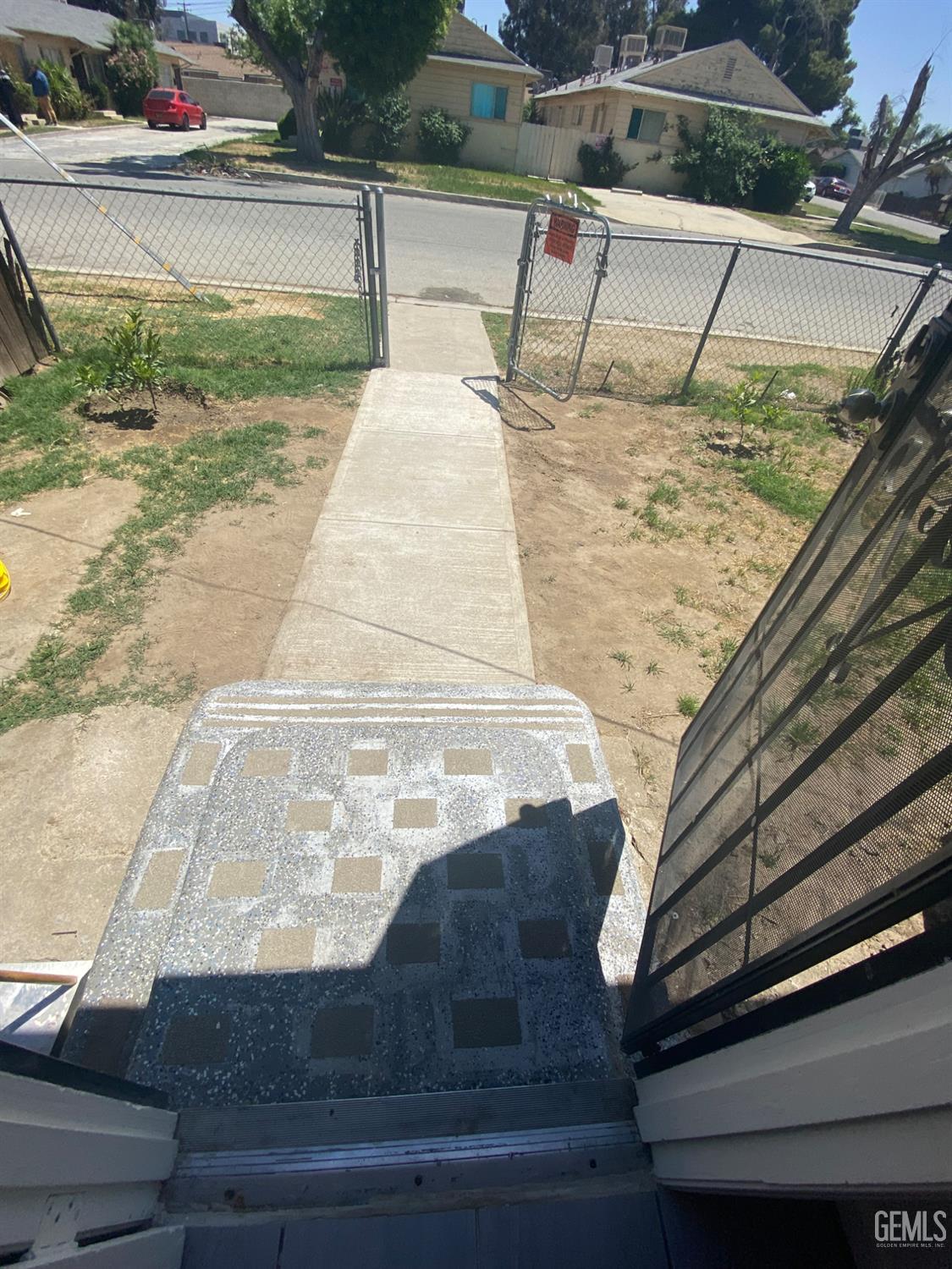 900 33 Street — photo 5