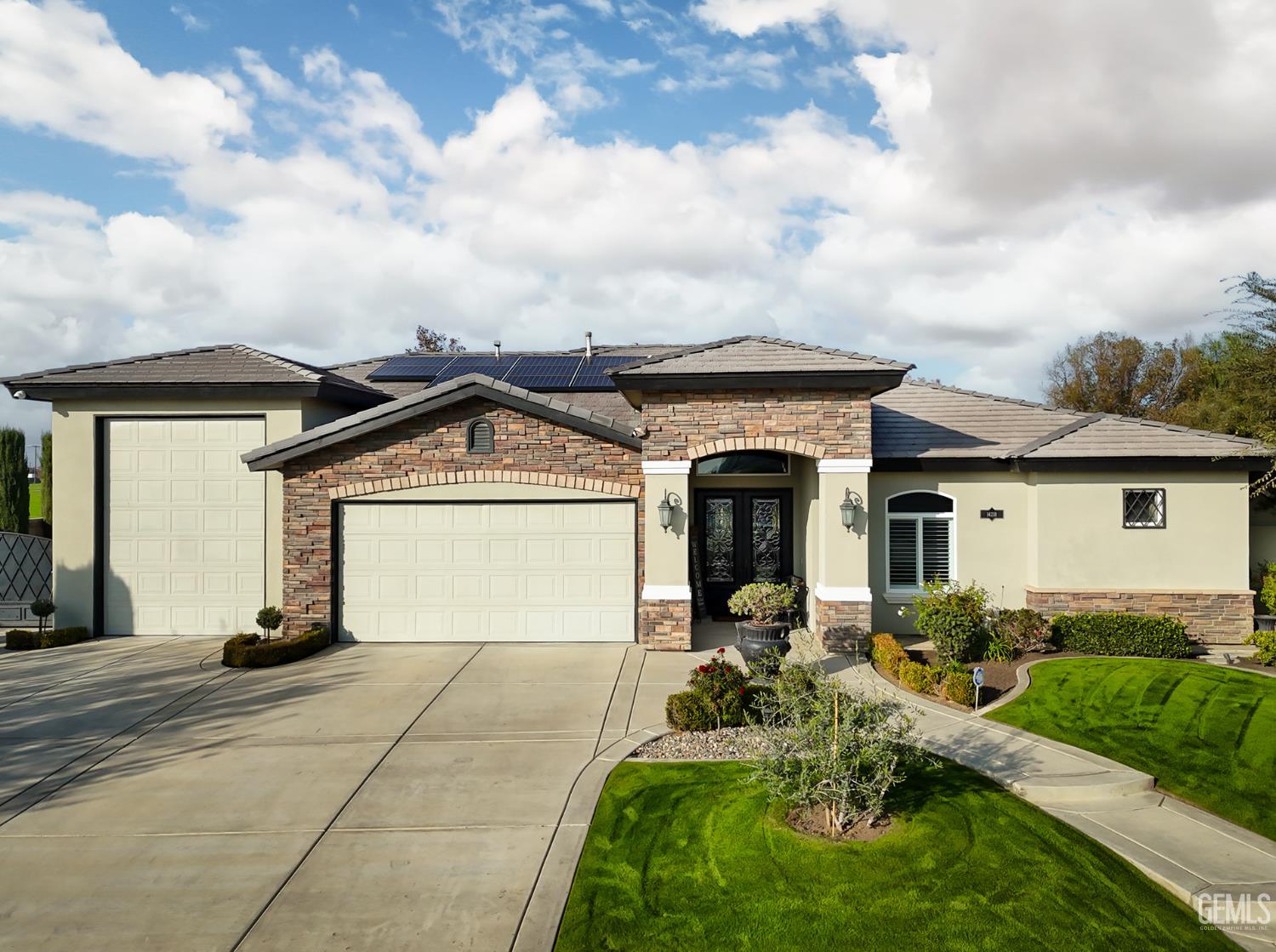 Photo of 14218 Santa Fe Court, Bakersfield, CA 93314