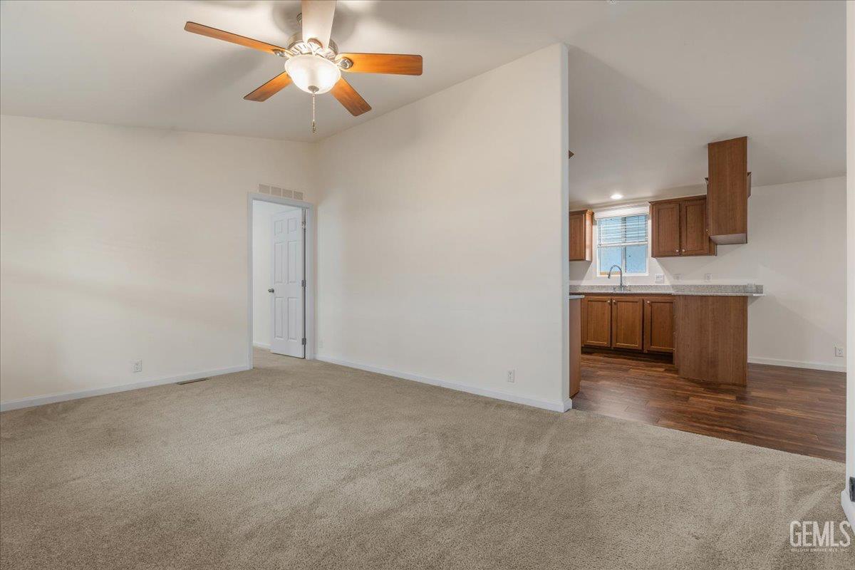 232 Vivian Street — photo 6