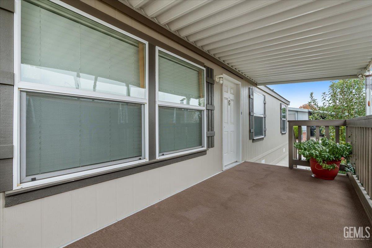 232 Vivian Street — photo 20