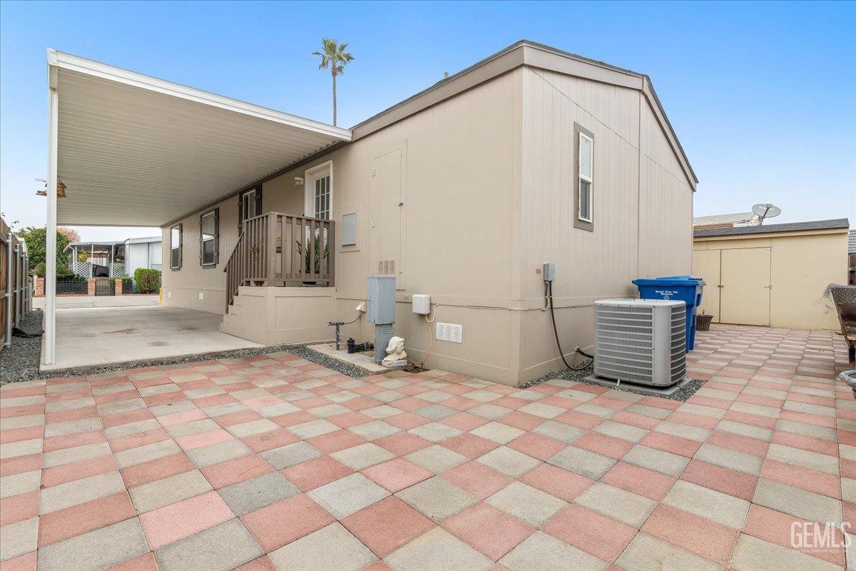 232 Vivian Street — photo 19