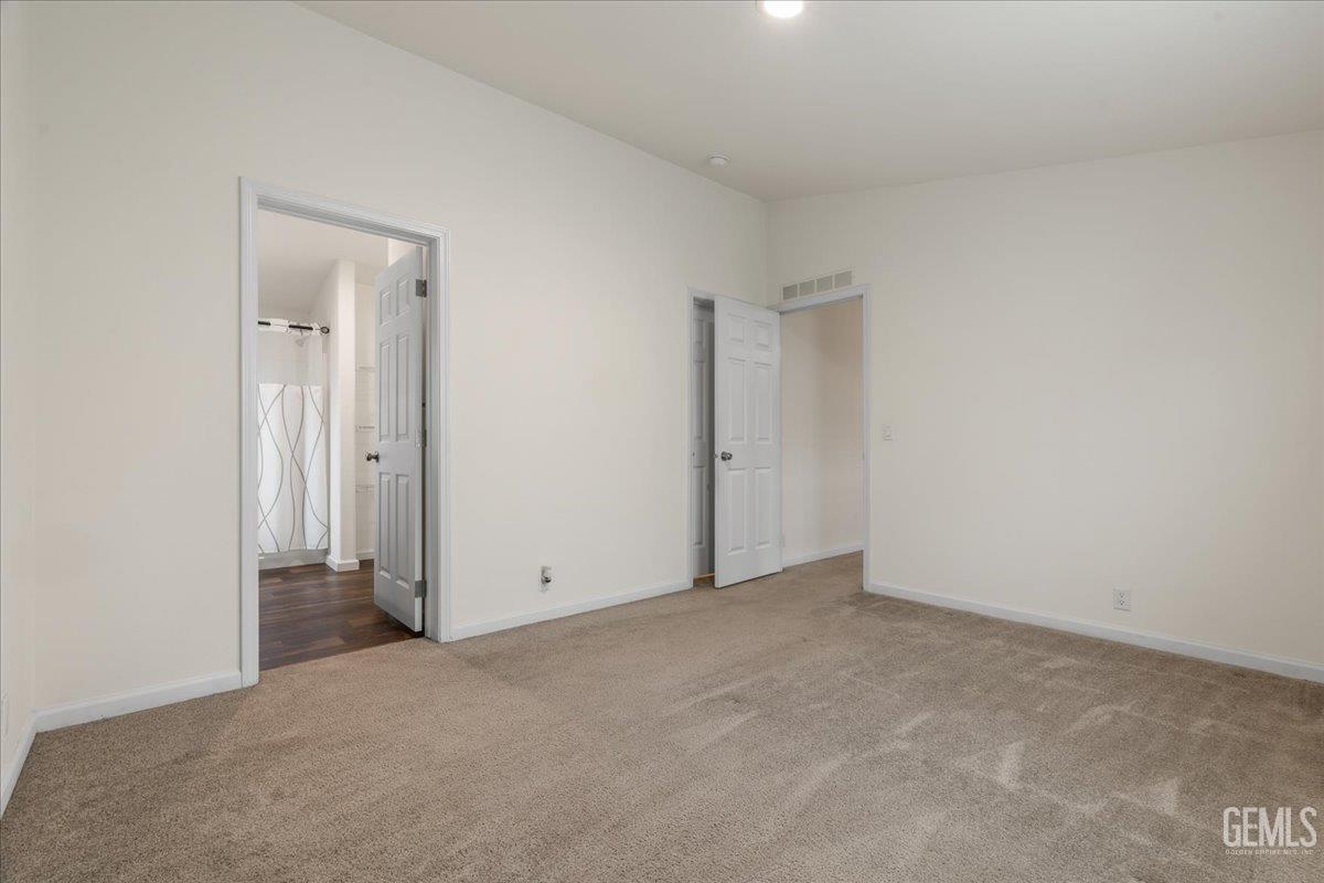 232 Vivian Street — photo 9