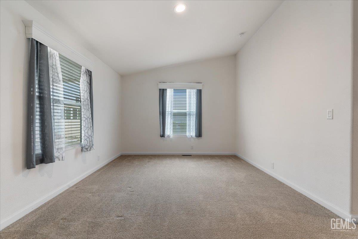 232 Vivian Street — photo 11