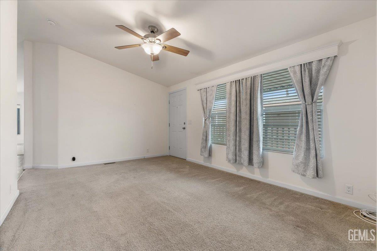 232 Vivian Street — photo 5