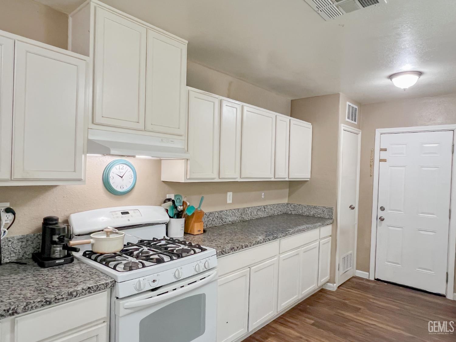 3013 Cornell Street — photo 11