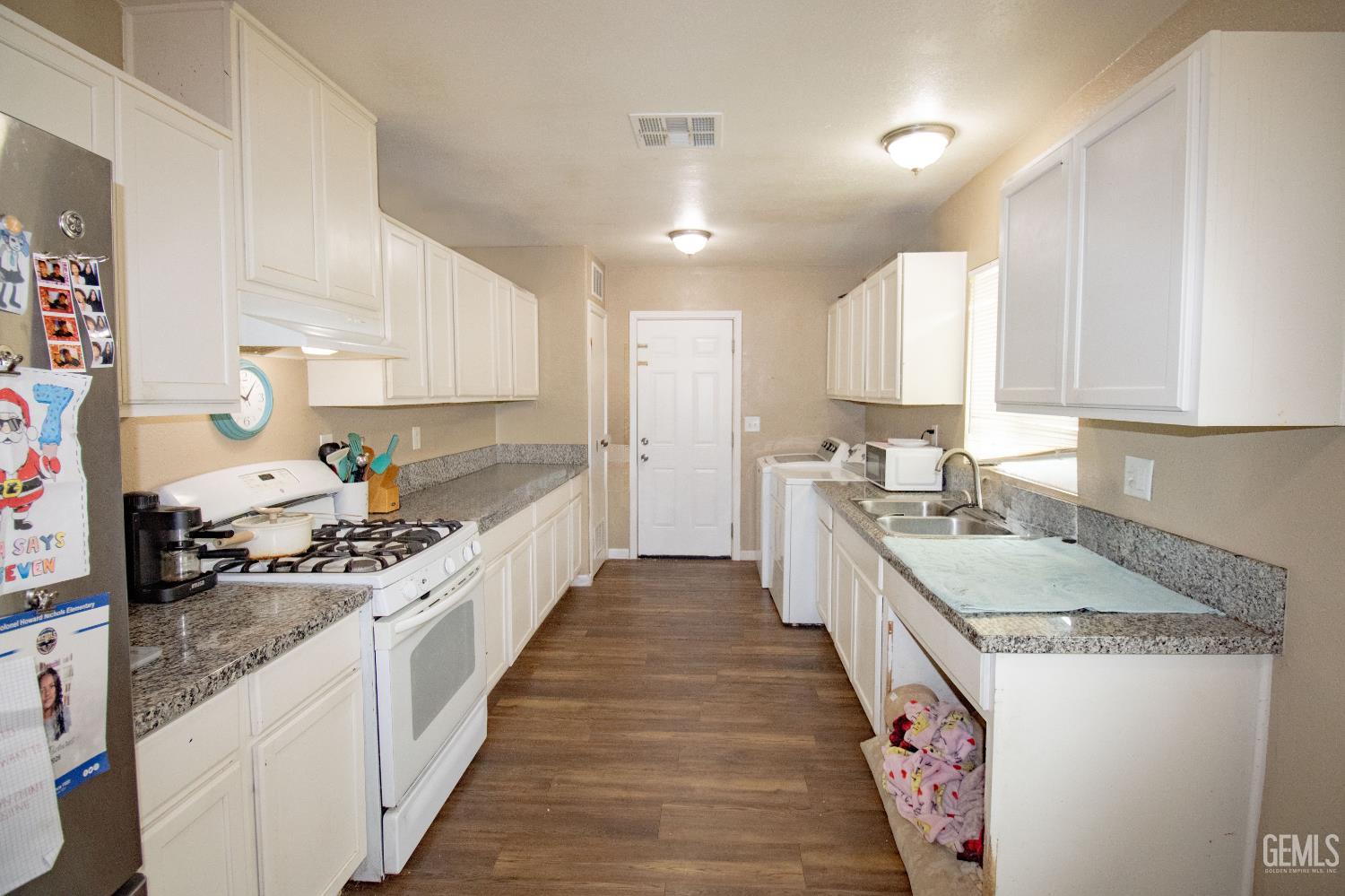 3013 Cornell Street — photo 9