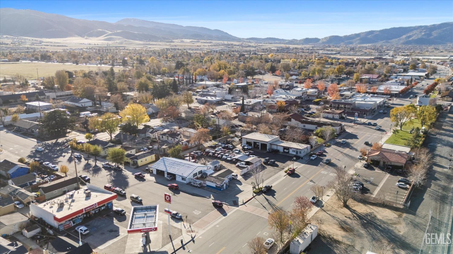 230 E Tehachapi Boulevard — photo 12