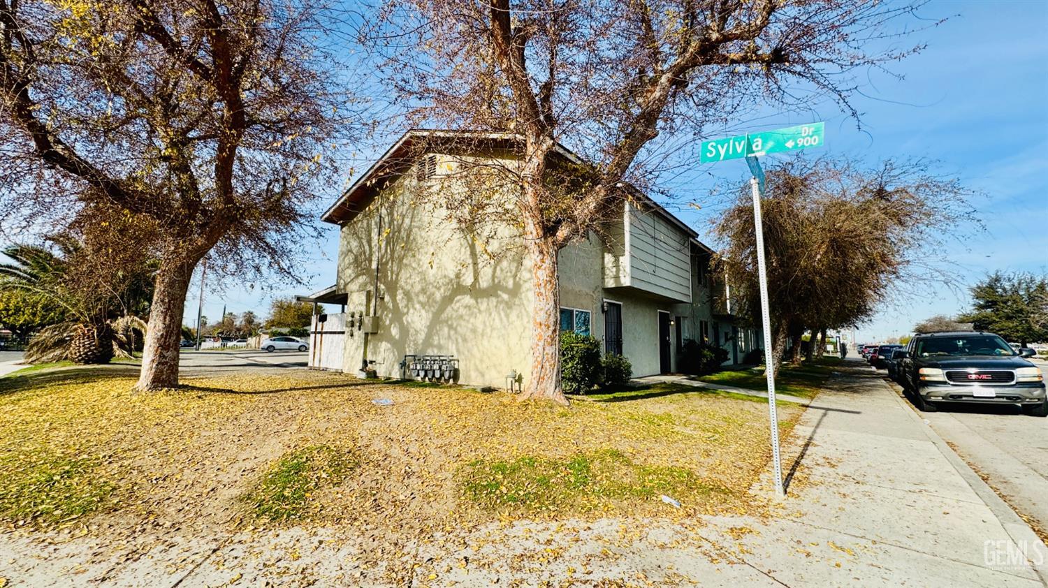 2909 S Chester Avenue — photo 12
