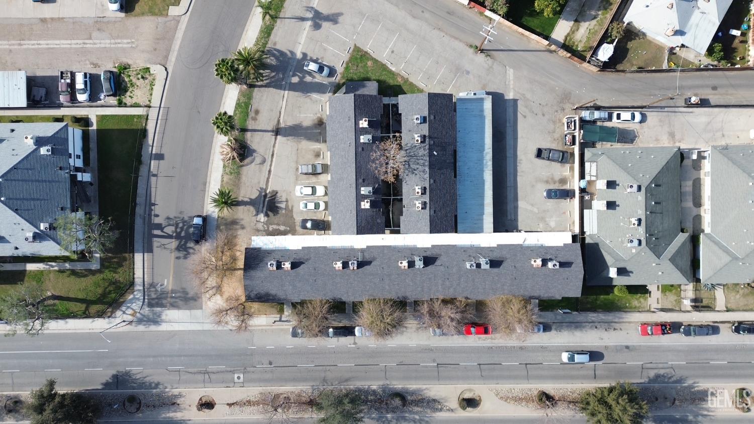 2909 S Chester Avenue — photo 16