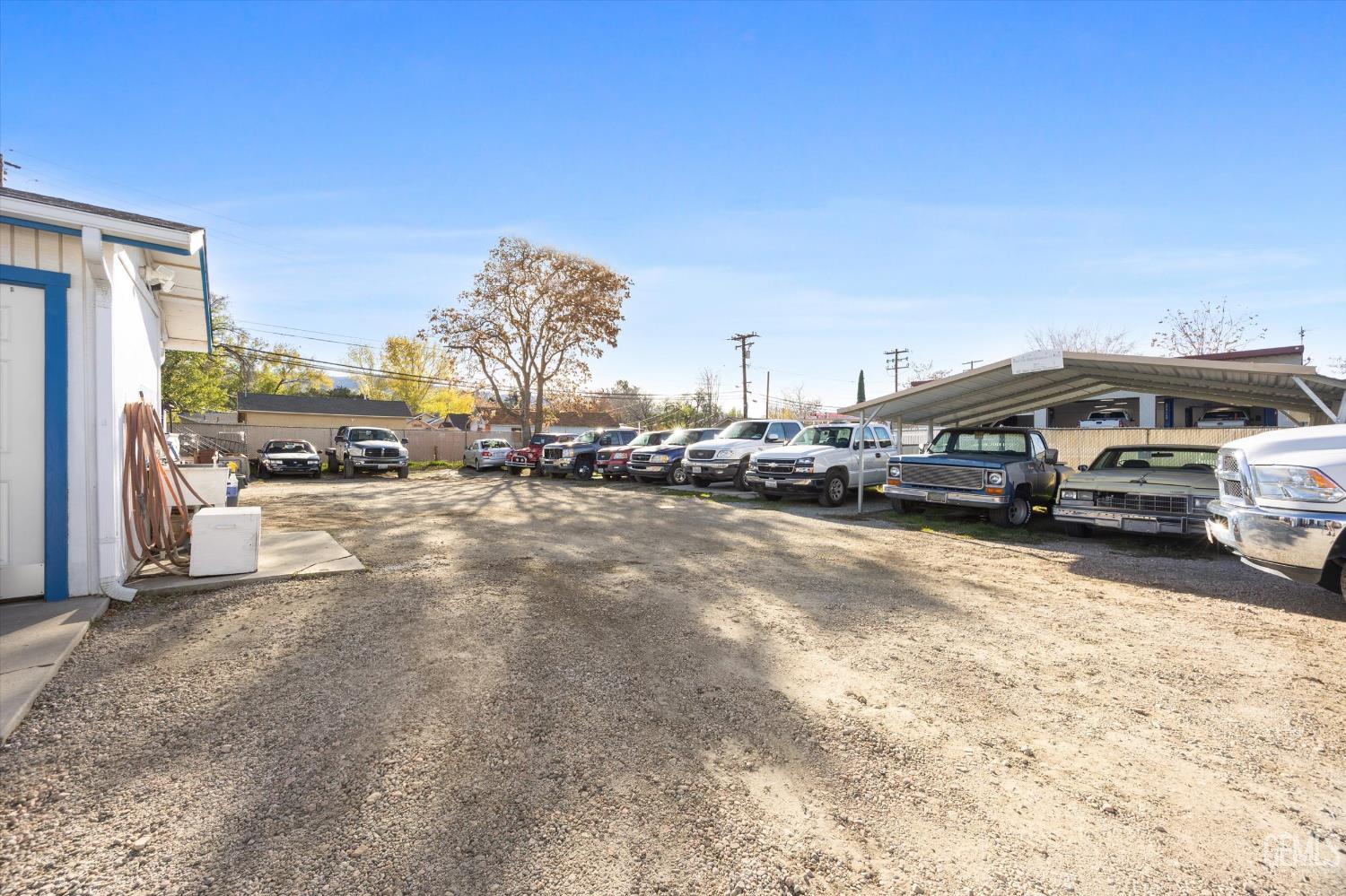 230 E Tehachapi Boulevard — photo 17