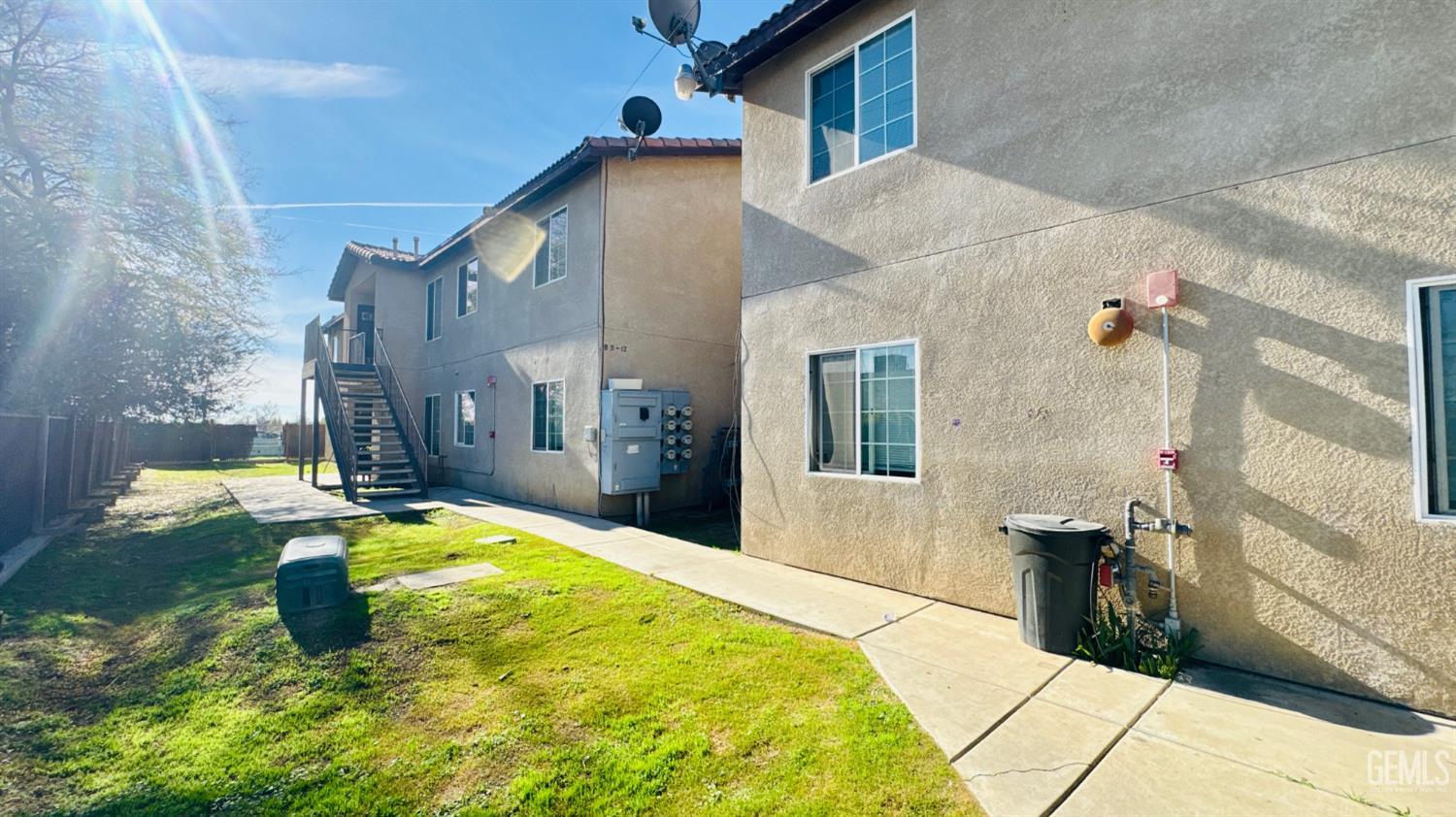 3017 Potomac Avenue — photo 4