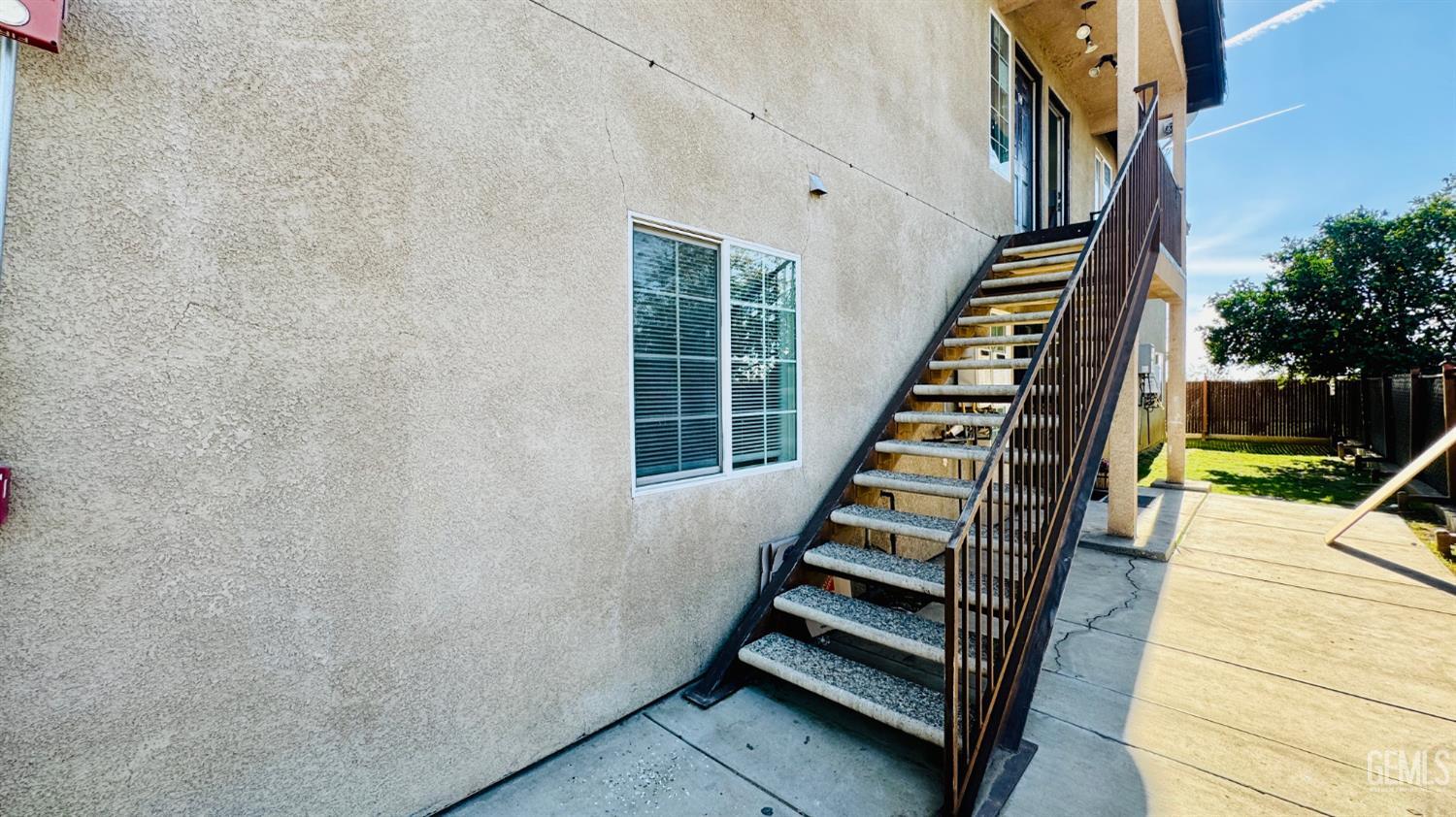 3017 Potomac Avenue — photo 10