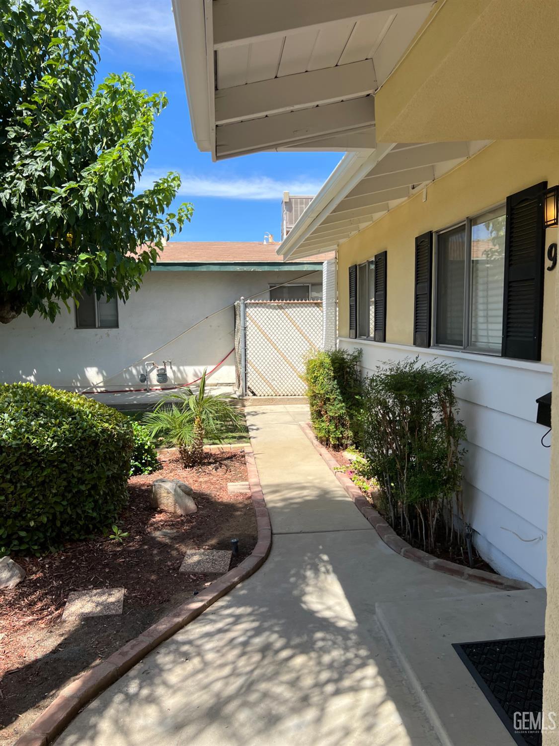 912 Monna Avenue — photo 5