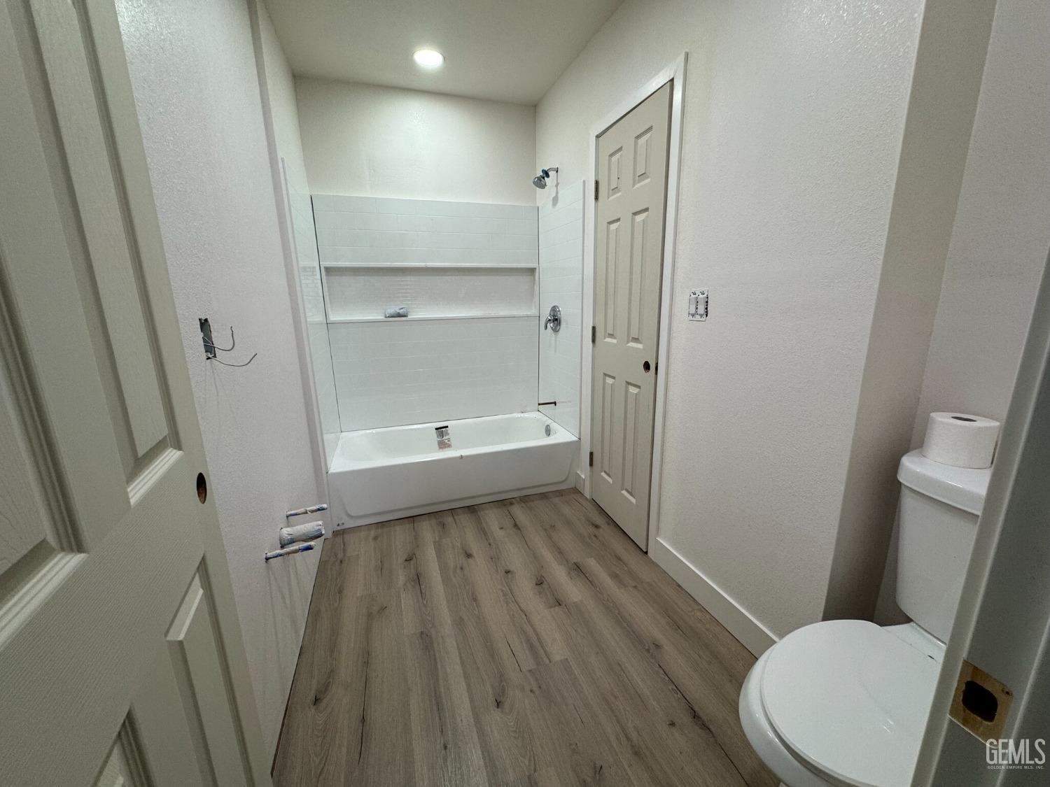 2300 Brundage Lane — photo 5