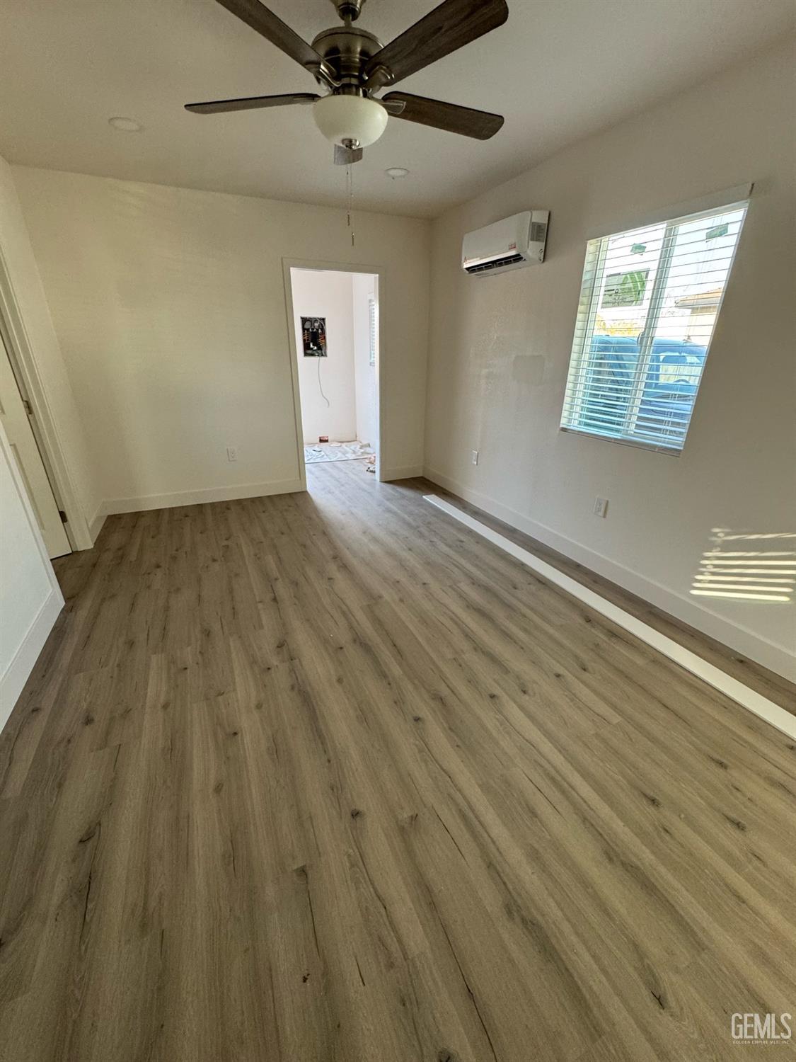 2300 Brundage Lane — photo 9