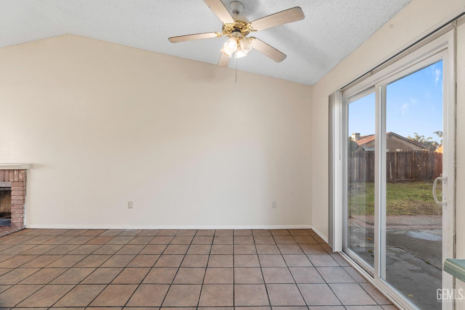 2203 19th Avenue, Delano, CA 93215 — photo 17