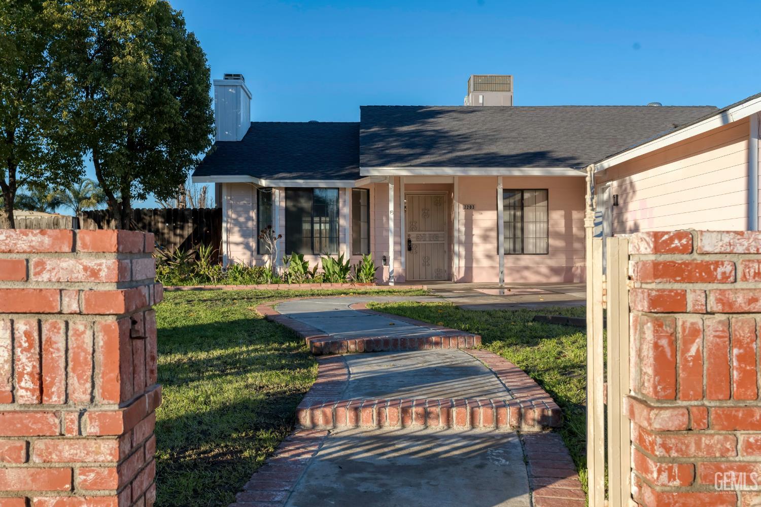 2203 19th Avenue, Delano, CA 93215 — photo 5