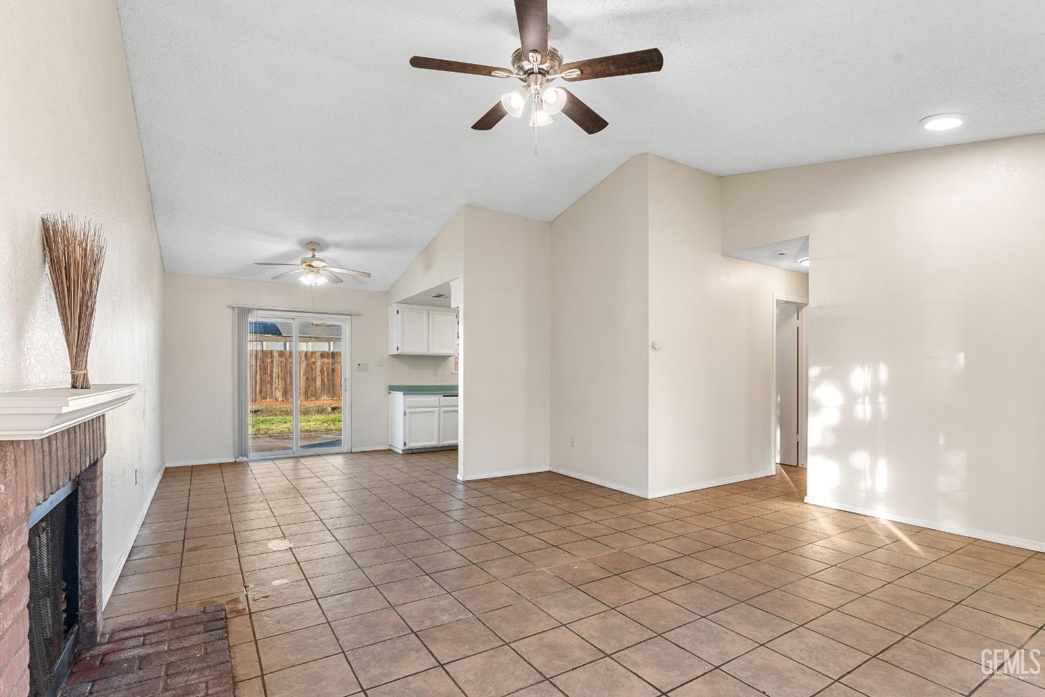 2203 19th Avenue, Delano, CA 93215 — photo 10